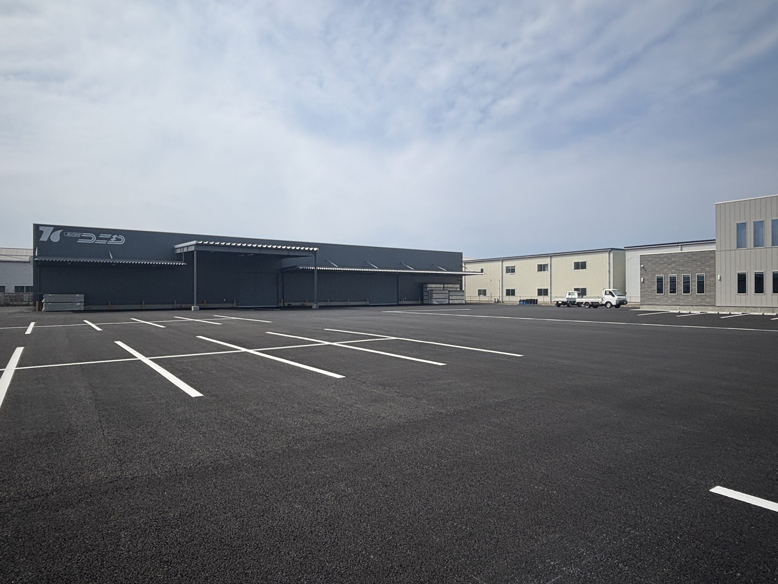 株式会社コニシ　鳥取営業所L-3